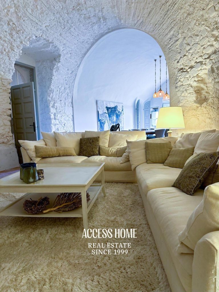 Espectacular casa reformada en pueblo medieval del Empordà, a solo 20 minutos de la Costa Brava.