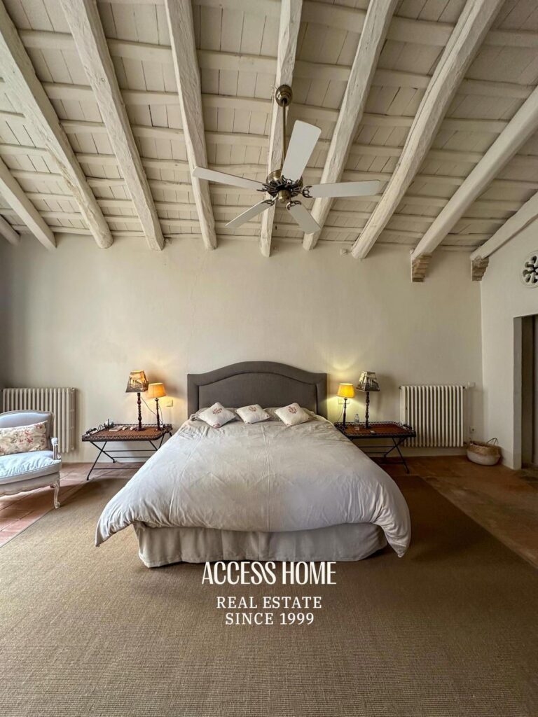 Espectacular casa reformada en pueblo medieval del Empordà, a solo 20 minutos de la Costa Brava.