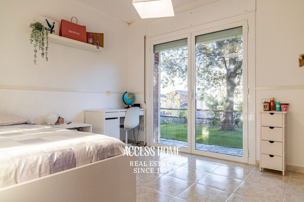 Magnífica casa con piscina y jardín en el corazón de Argentona