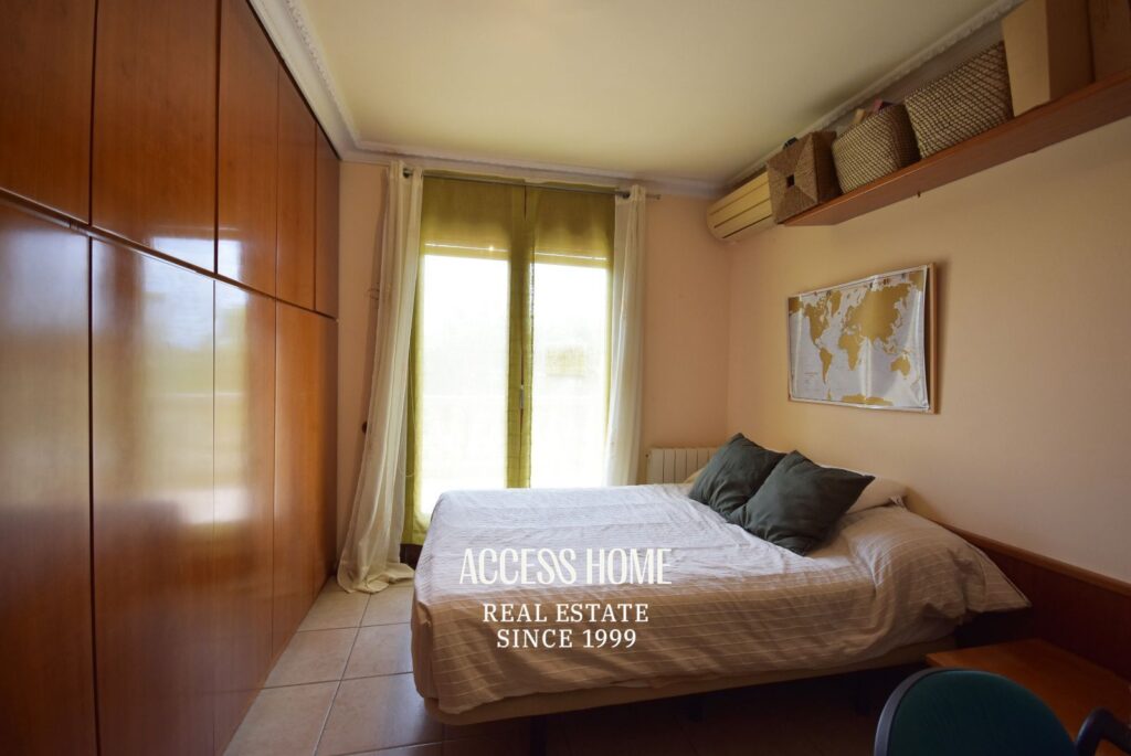 Exclusiva casa con vistas al mar, piscina privada y casa de invitados en Caldes d’Estrac