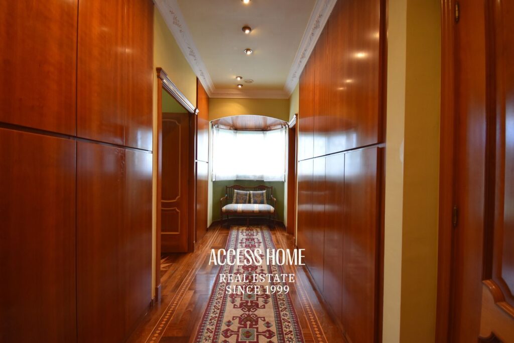 Exclusiva casa con vistas al mar, piscina privada y casa de invitados en Caldes d’Estrac