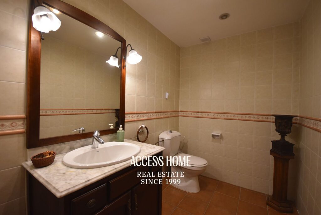 Exclusiva casa con vistas al mar, piscina privada y casa de invitados en Caldes d’Estrac