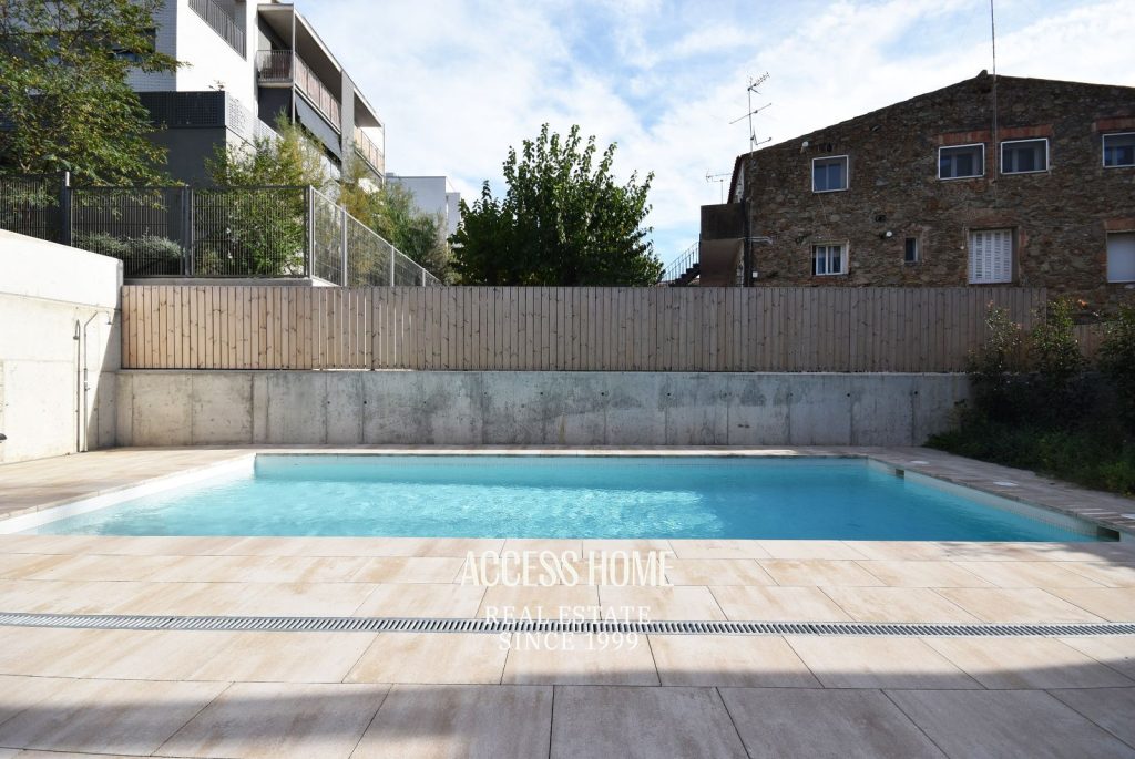 Ático dúplex de nueva construcción con piscina comunitaria
