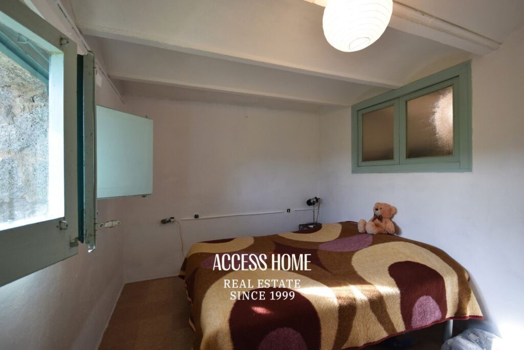 Casa en amplia parcela situada en Premià de Dalt