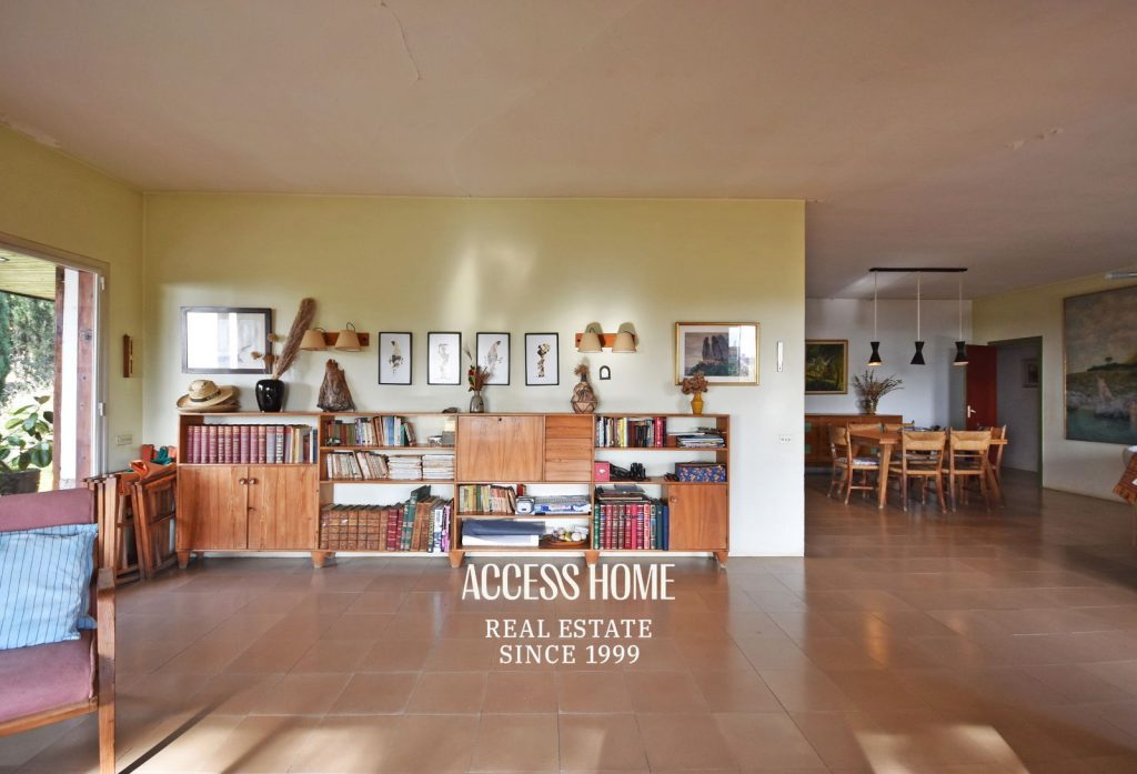 Casa en amplia parcela situada en Premià de Dalt