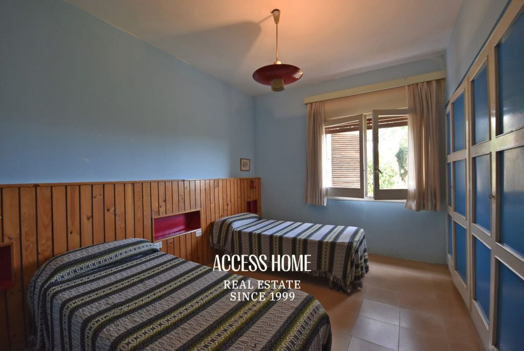 Casa en amplia parcela situada en Premià de Dalt
