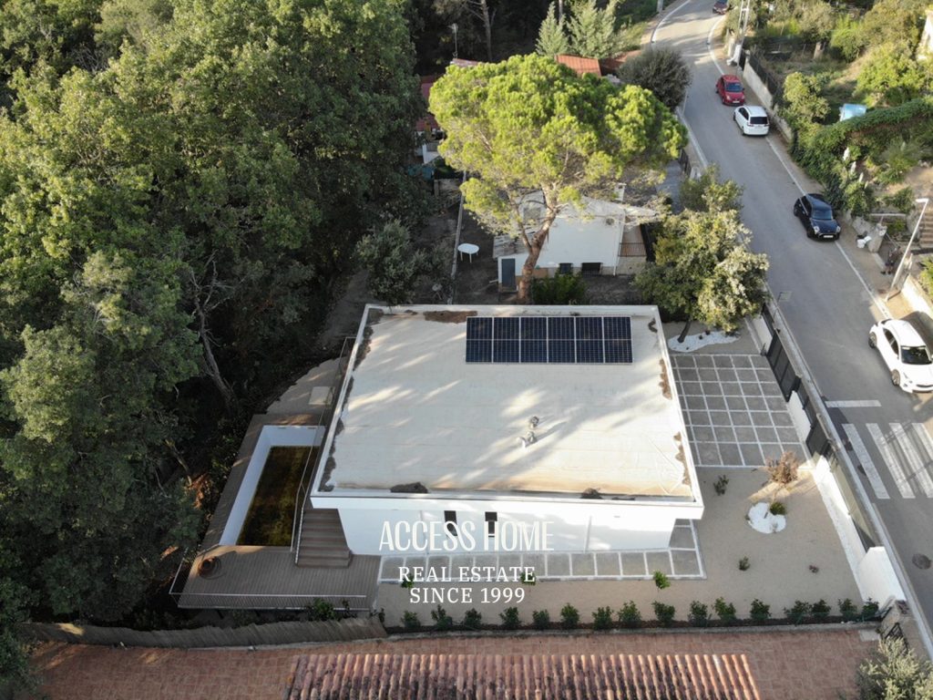 Nueva propiedad con piscina en La Canyera, Llagostera
