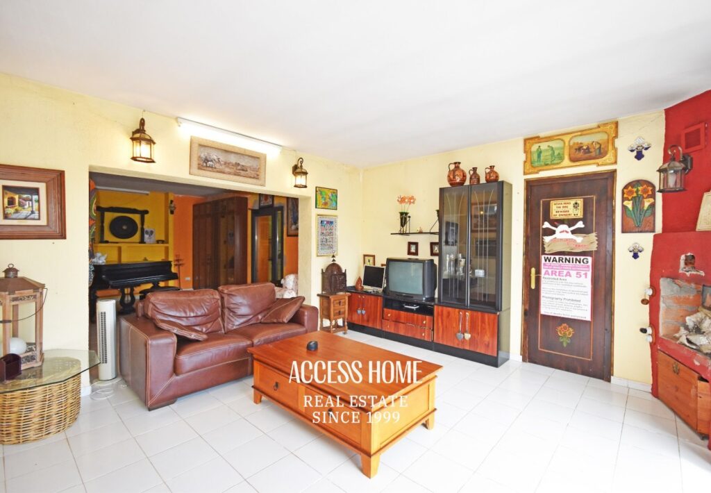 Finca en venta en Alella con viviendas independientes y panorámicas vistas a mar