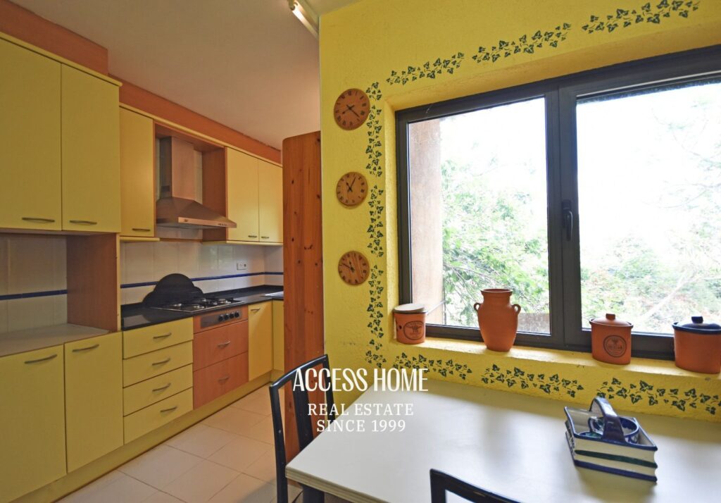 Finca en venta en Alella con viviendas independientes y panorámicas vistas a mar