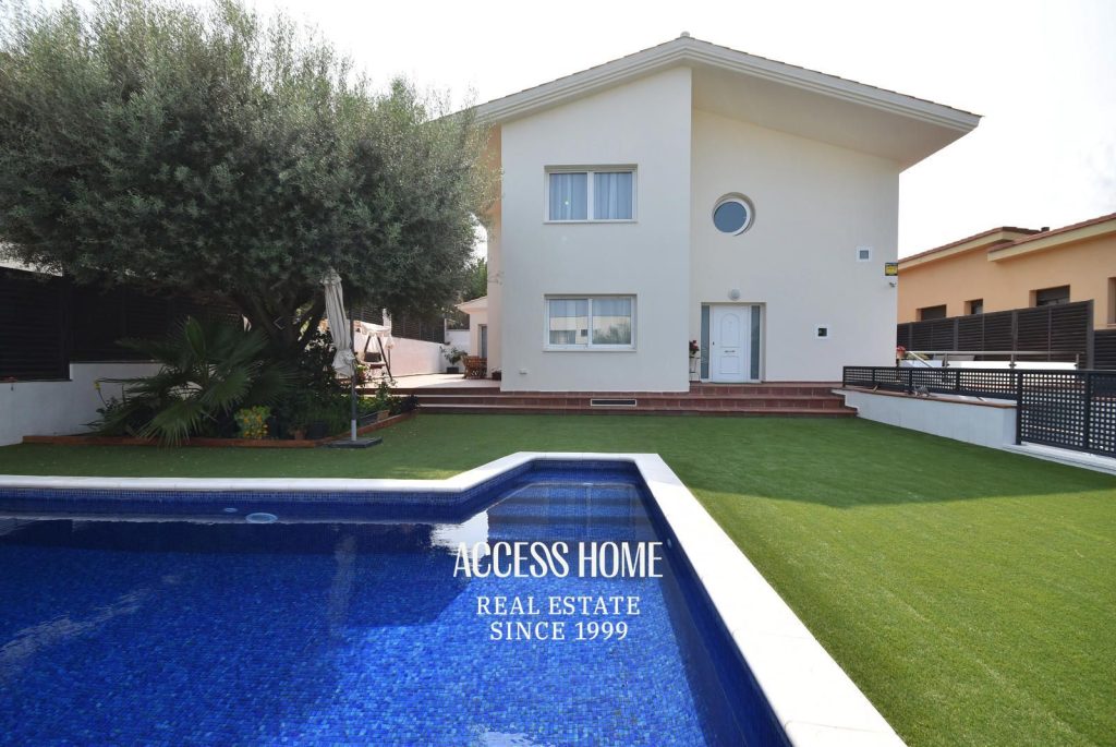Excelente casa con piscina en La Serreta, Alella