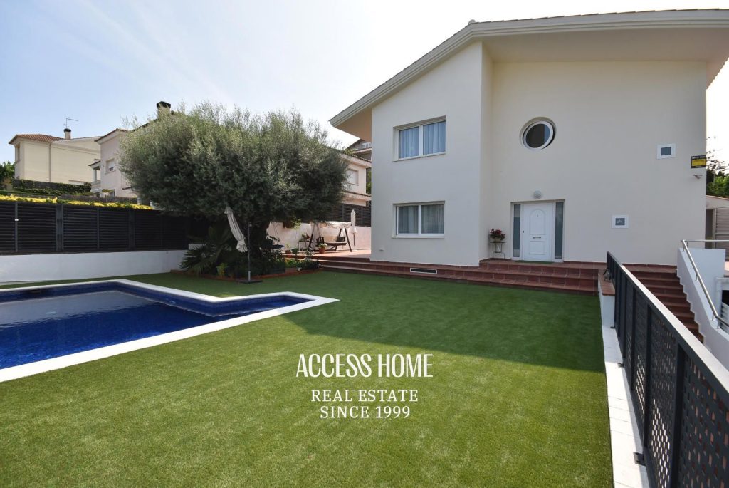 Excelente casa con piscina en La Serreta, Alella