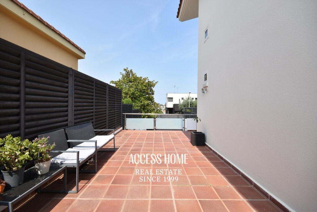 Excelente casa con piscina en La Serreta, Alella