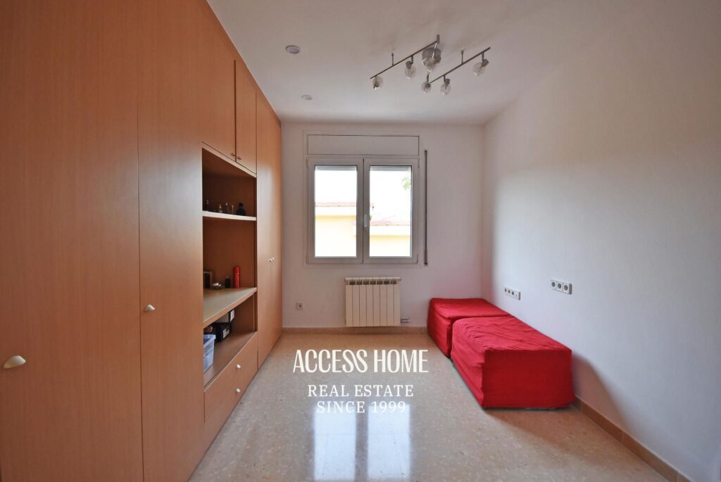 Excelente casa con piscina en La Serreta, Alella