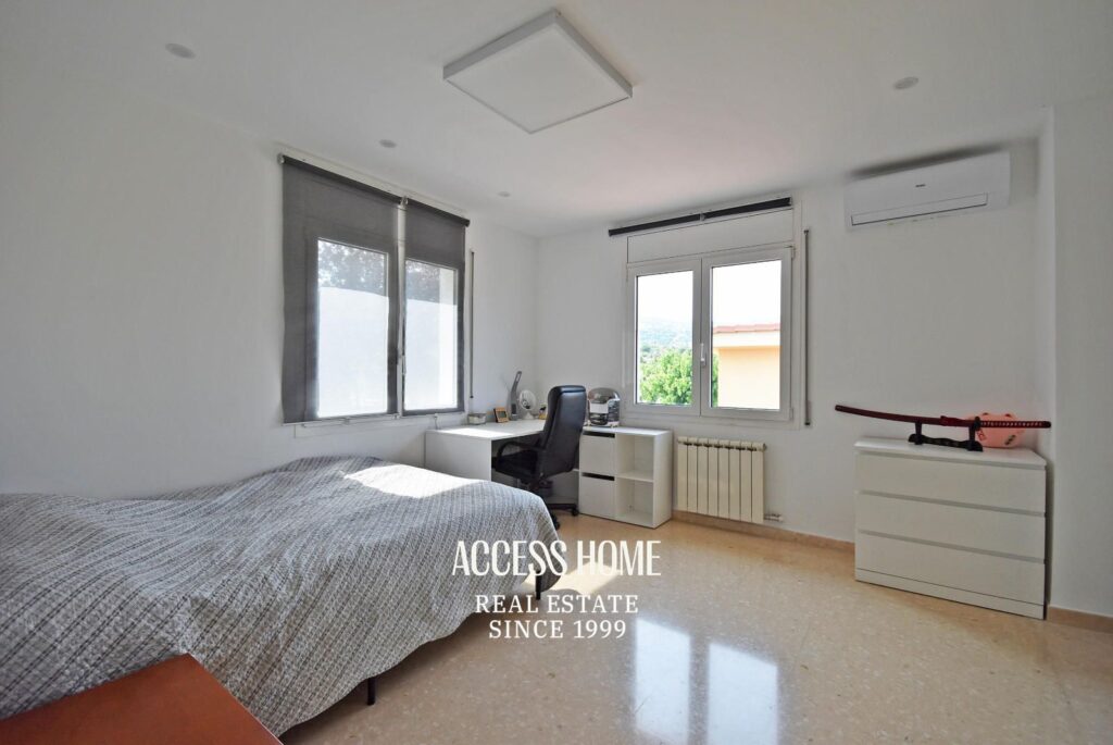 Excelente casa con piscina en La Serreta, Alella