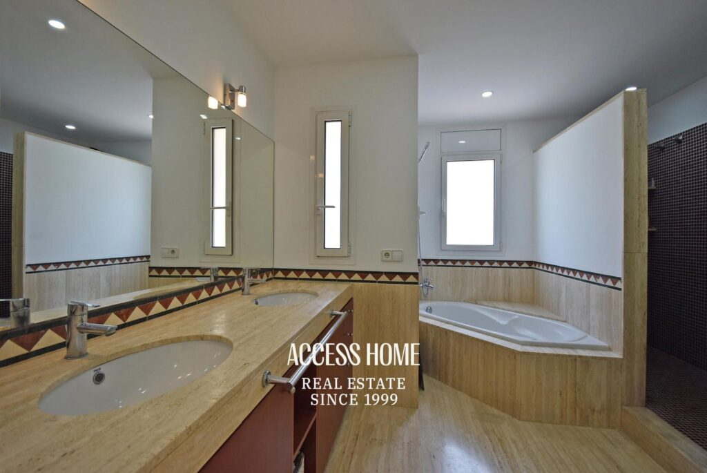 Excelente casa con piscina en La Serreta, Alella