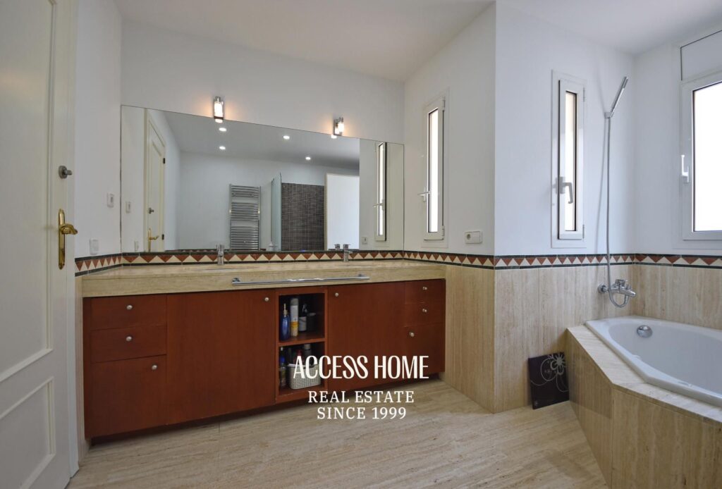 Excelente casa con piscina en La Serreta, Alella