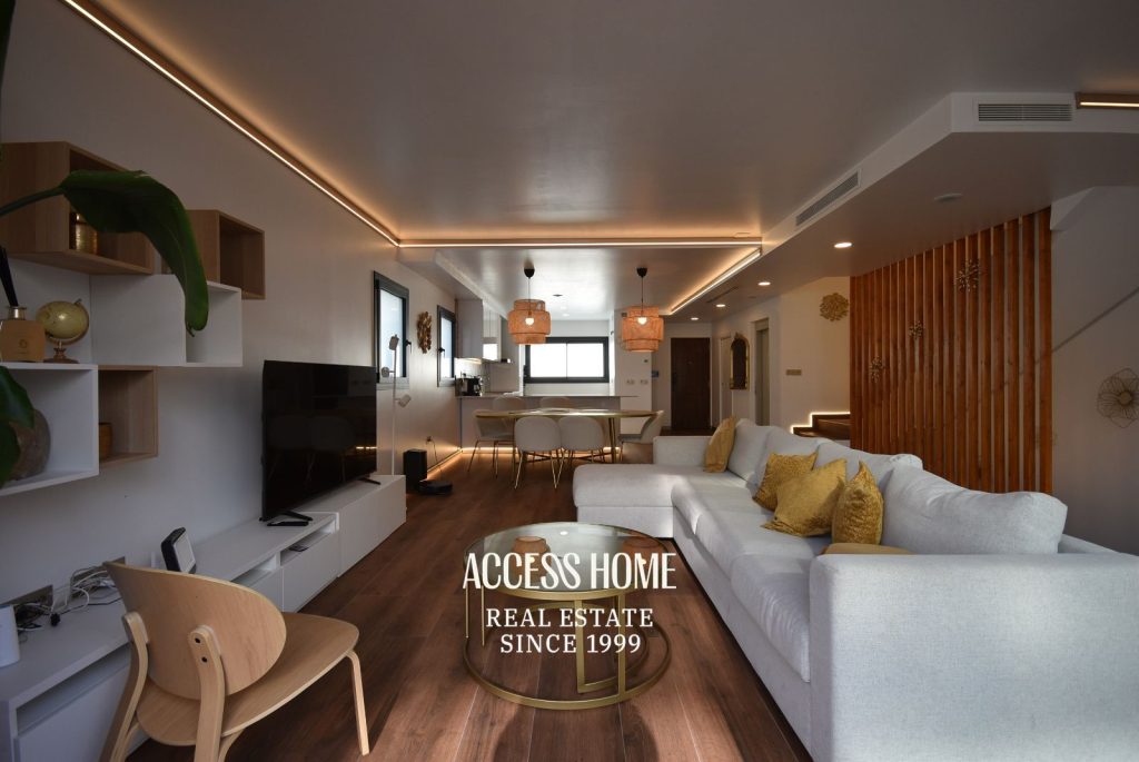 Casa de diseño moderno de nueva construcción en Montgat