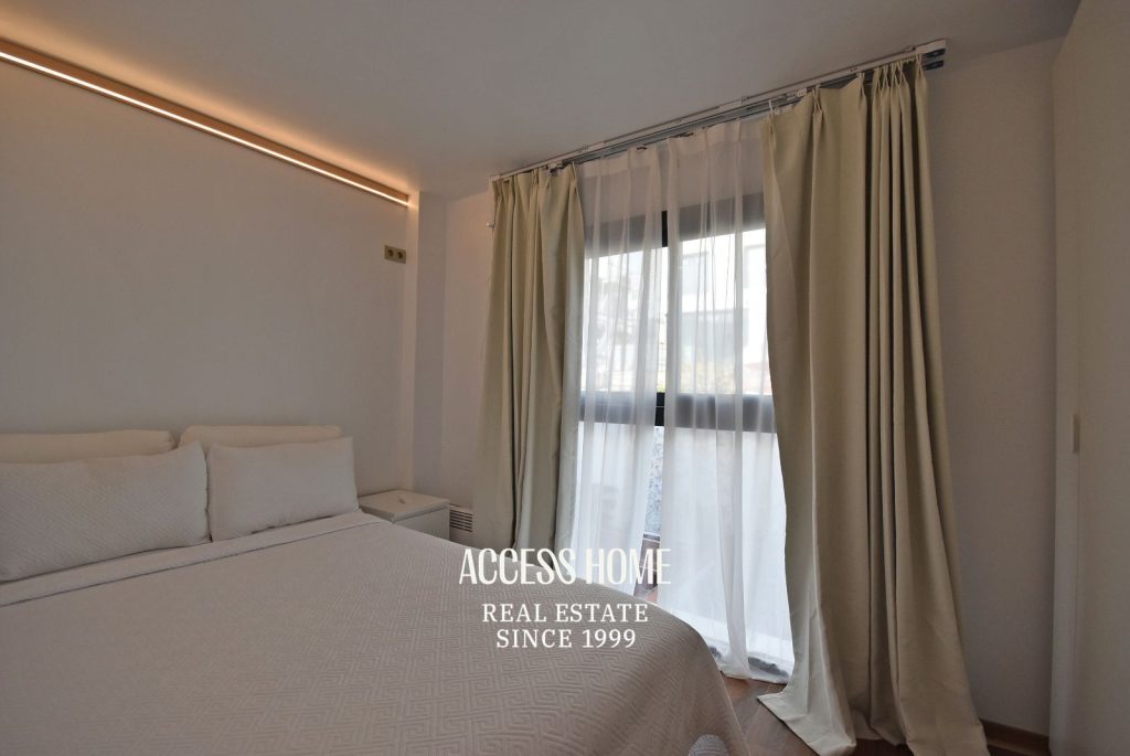 Casa de diseño moderno de nueva construcción en Montgat