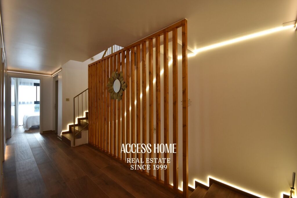 Casa de diseño moderno de nueva construcción en Montgat