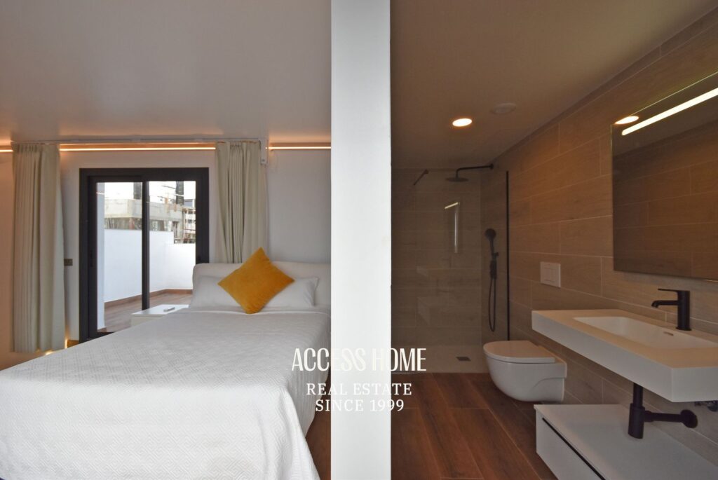 Casa de diseño moderno de nueva construcción en Montgat