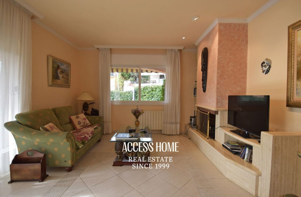 Magnifica casa en venta con jardín y piscina en Sant Pol de Mar