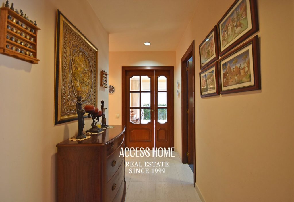 Magnifica casa en venta con jardín y piscina en Sant Pol de Mar
