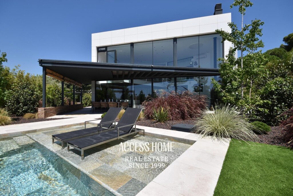 Exclusiva casa de diseño en venta en  la Urbanización Can Quirze