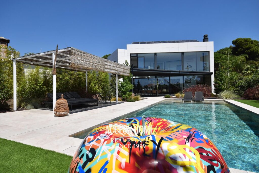 Exclusiva casa de diseño en venta en  la Urbanización Can Quirze