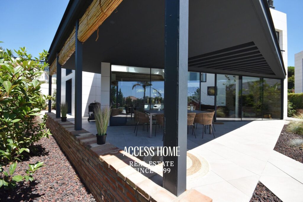Exclusiva casa de diseño en venta en  la Urbanización Can Quirze