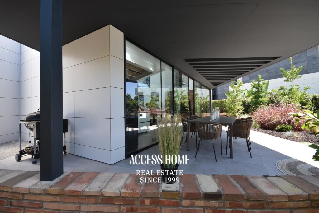 Exclusiva casa de diseño en venta en  la Urbanización Can Quirze