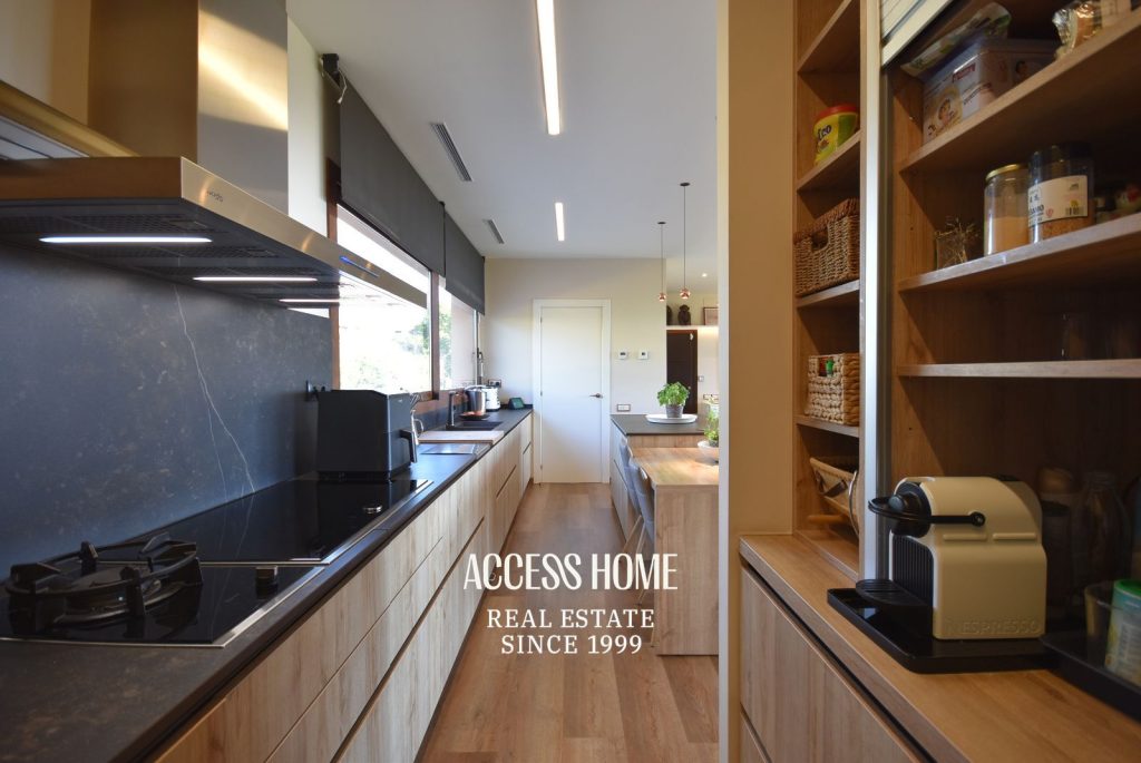 Exclusividad, diseño y Mediterráneo: una vivienda excepcional en centro de Sant Vicenç de Montalt