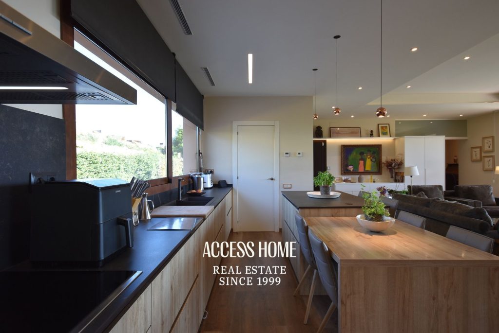 Exclusividad, diseño y Mediterráneo: una vivienda excepcional en centro de Sant Vicenç de Montalt