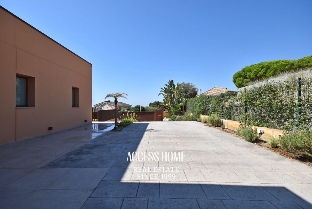 Exclusividad, diseño y Mediterráneo: una vivienda excepcional en centro de Sant Vicenç de Montalt
