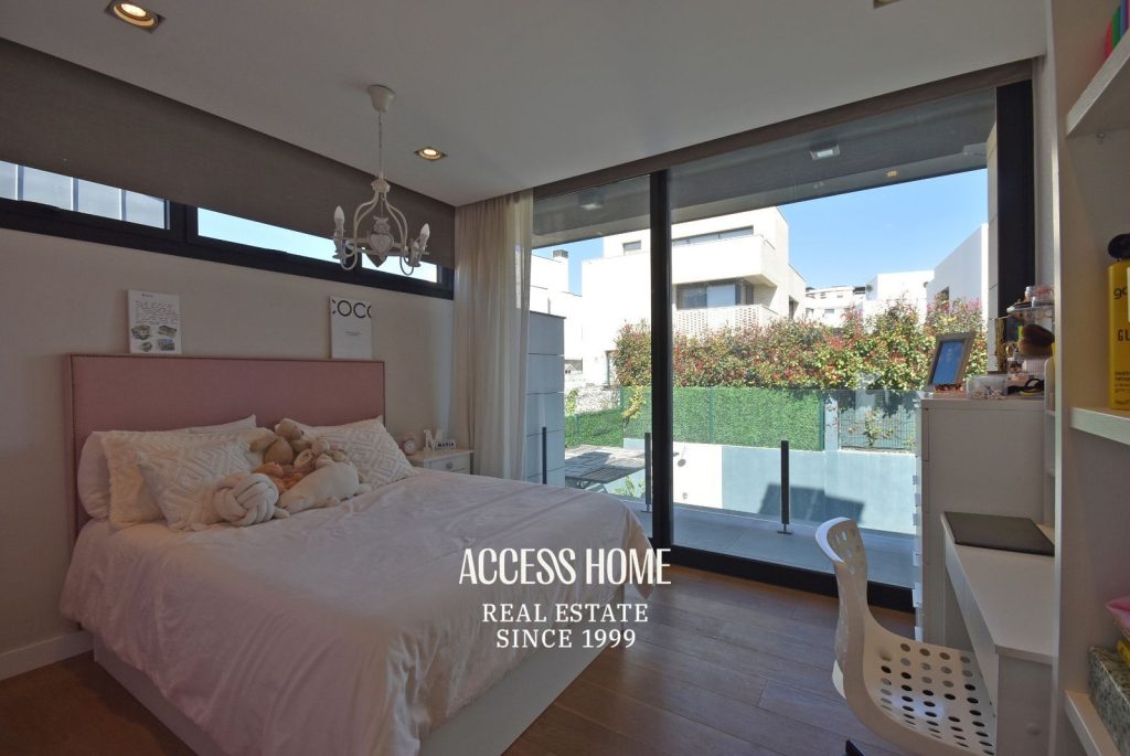 Casa en alquiler con piscina junto al Colegio Internacional Hamelin-Laie