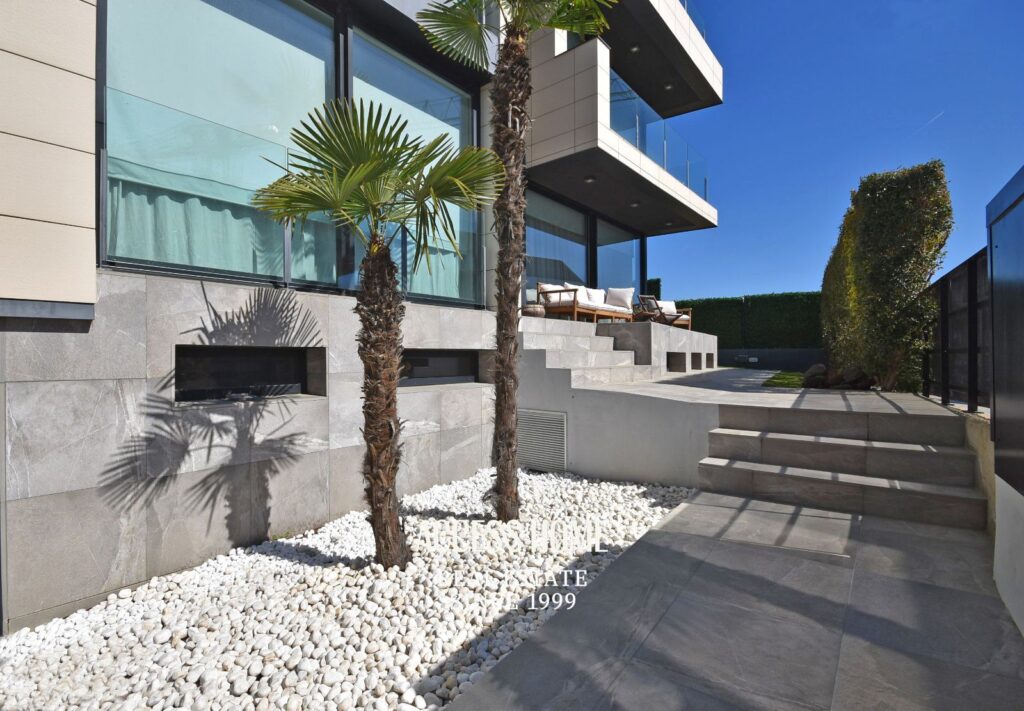 Casa en alquiler con piscina junto al Colegio Internacional Hamelin-Laie