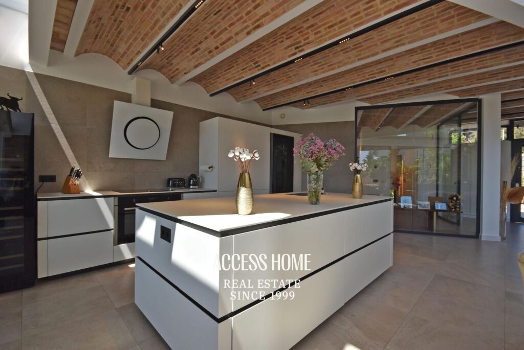 Exclusiva casa de diseño en alquiler en  la Urbanización Can Quirze