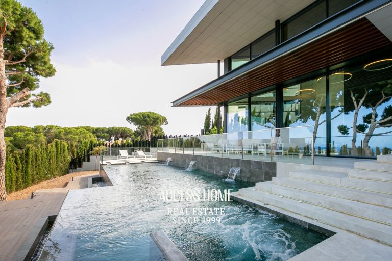 Exclusiva villa de lujo con vistas al mar en Caldes d’Estrac