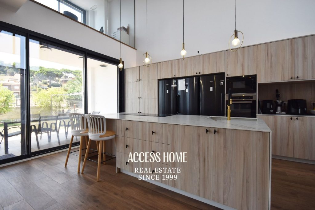 Casa seminueva en venta en Premià de Dalt con vistas al mar