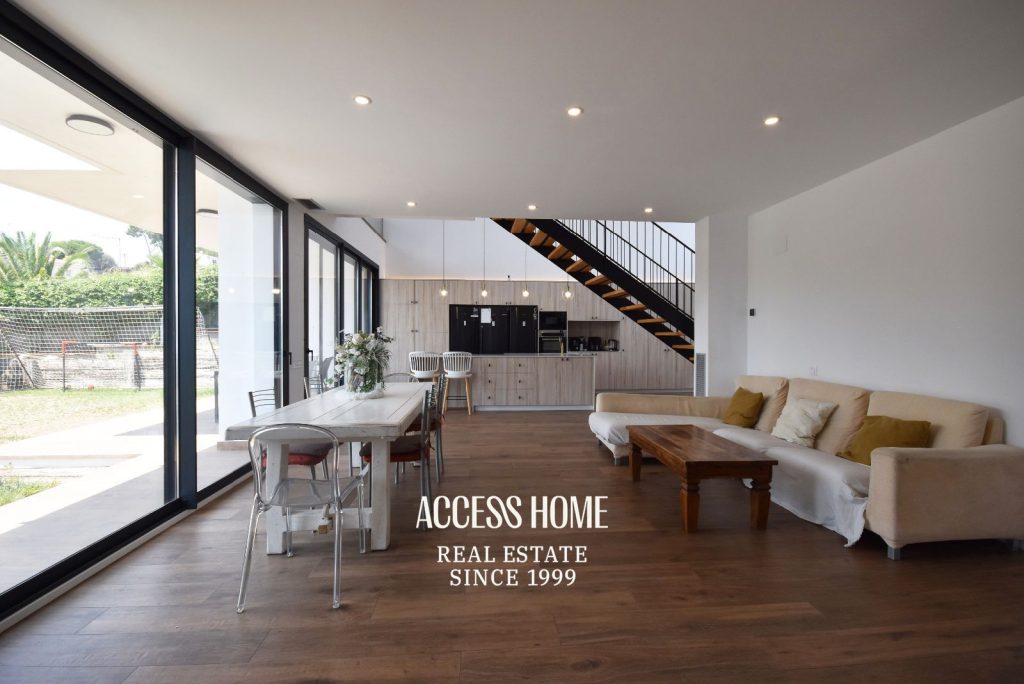 Casa seminueva en venta en Premià de Dalt con vistas al mar