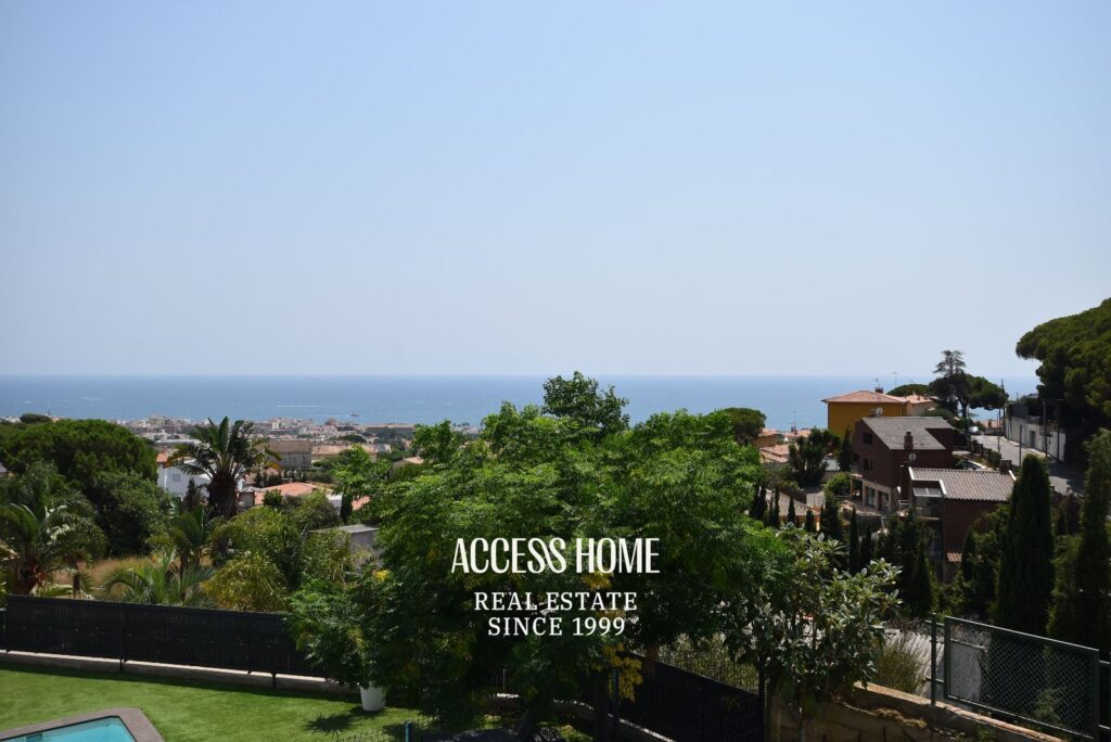 Casa seminueva en venta en Premià de Dalt con vistas al mar