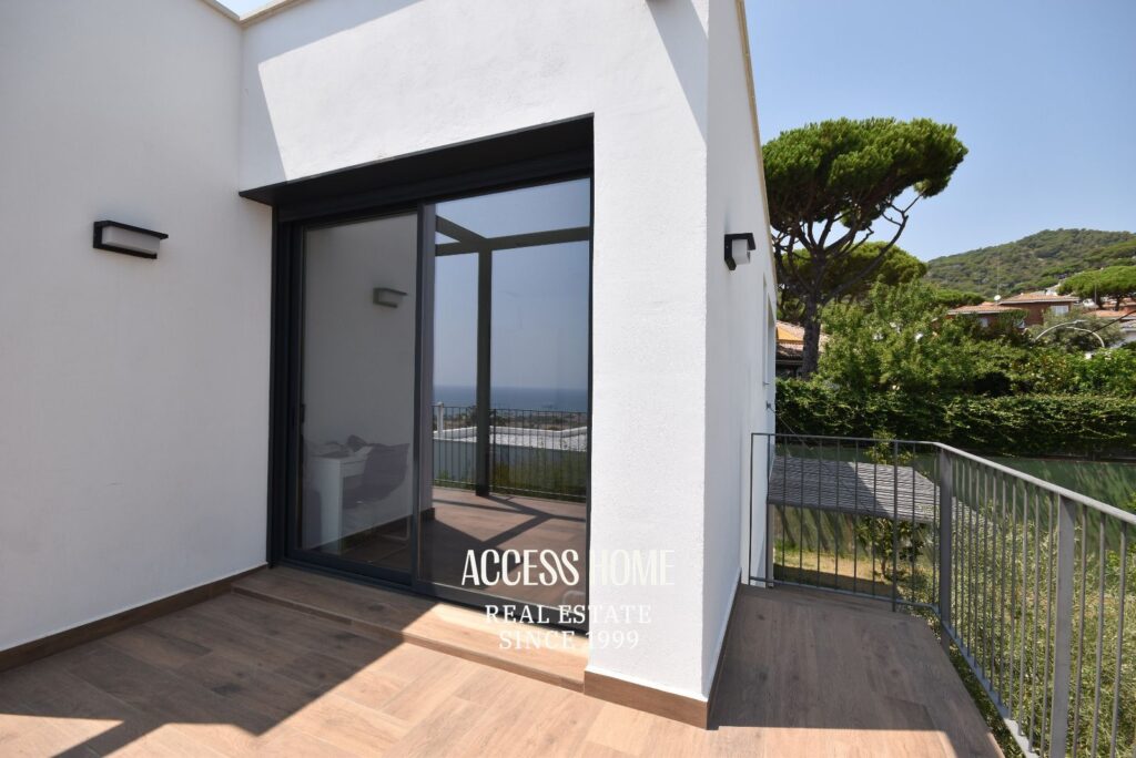 Casa seminueva en venta en Premià de Dalt con vistas al mar