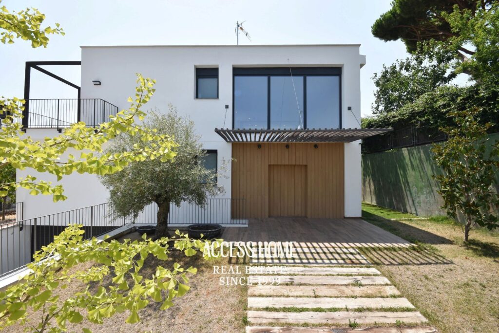 Casa seminueva en venta en Premià de Dalt con vistas al mar