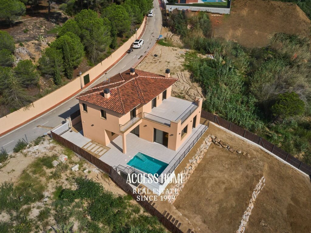 Casa de nueva construcción en esta zona
