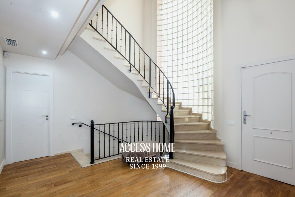 Villa de lujo  en venta con piscina privada a pasos del mar en Gavà Mar, Barcelona