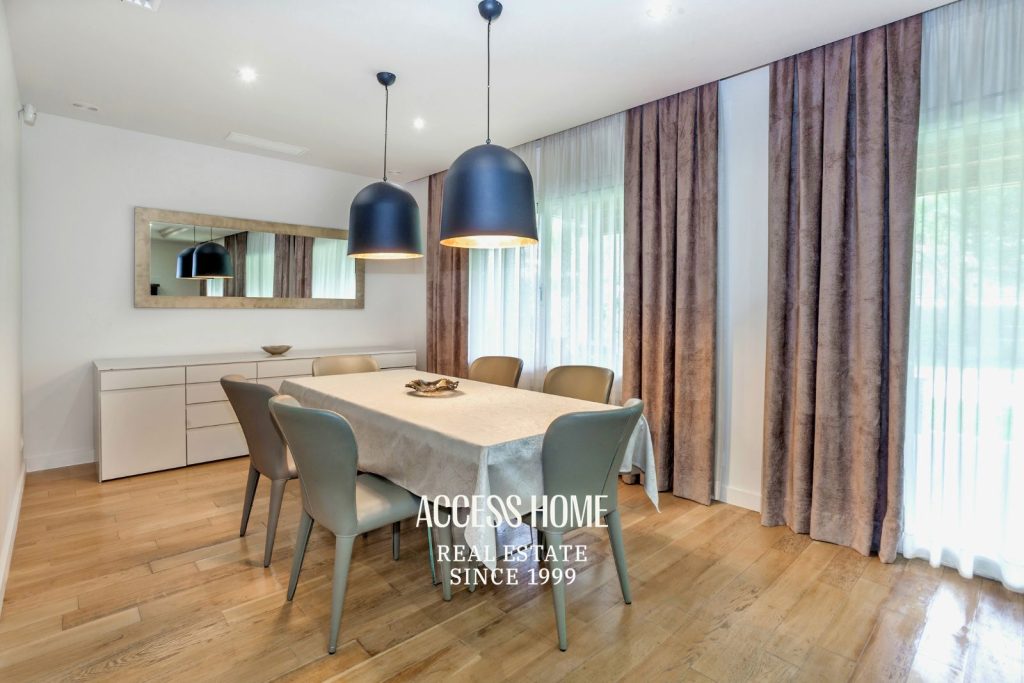 Villa de lujo  en venta con piscina privada a pasos del mar en Gavà Mar, Barcelona