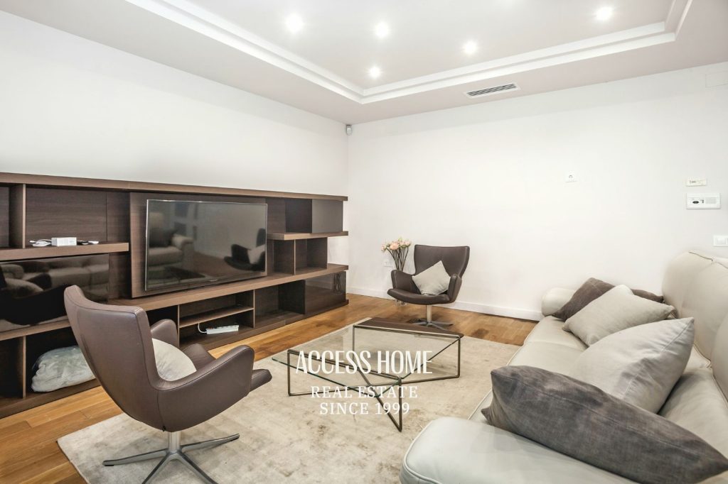 Villa de lujo  en venta con piscina privada a pasos del mar en Gavà Mar, Barcelona