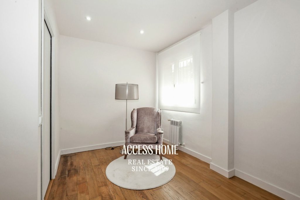 Villa de lujo  en venta con piscina privada a pasos del mar en Gavà Mar, Barcelona