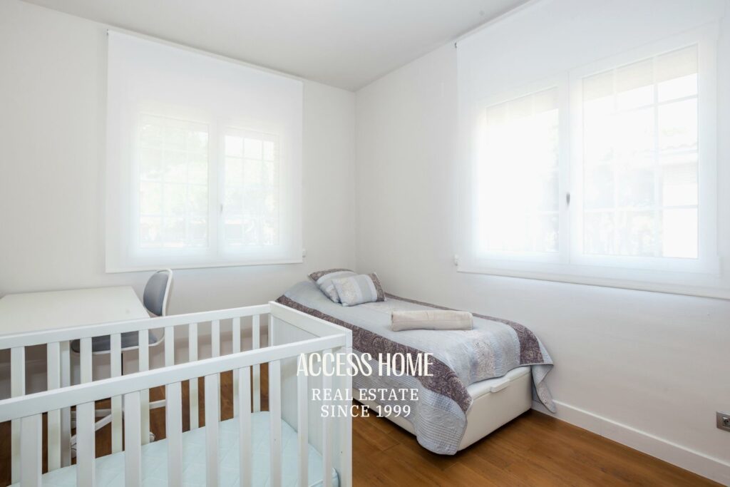 Villa de lujo  en venta con piscina privada a pasos del mar en Gavà Mar, Barcelona