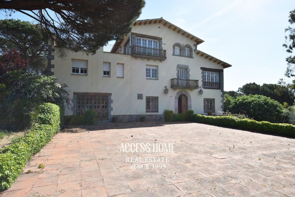 Finca de inversión 23.000 m² con gran potencial  en venta cerca de Barcelona
