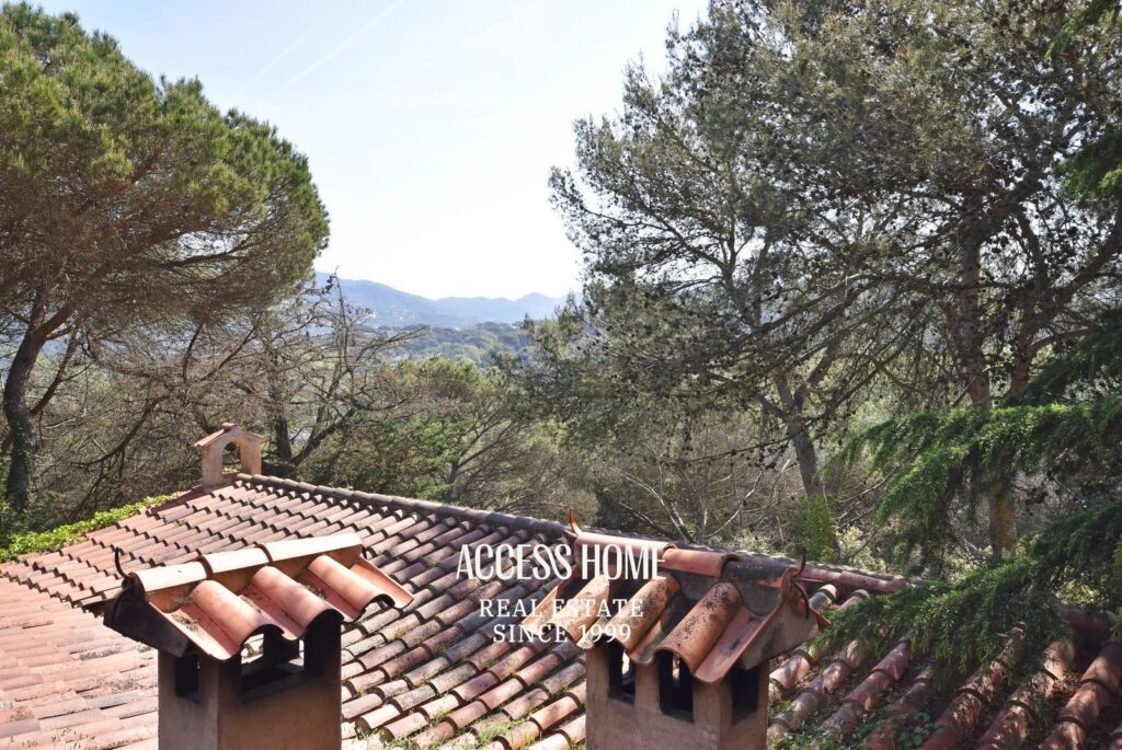 Finca de inversión 23.000 m² con gran potencial  en venta cerca de Barcelona